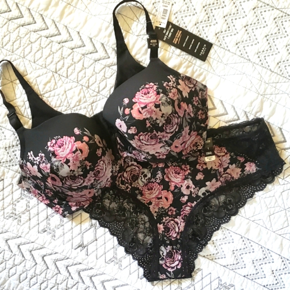 New Torrid Black Skull Floral 360° Back Smoothing Bra & Lace Panty Set 40DD / 1x